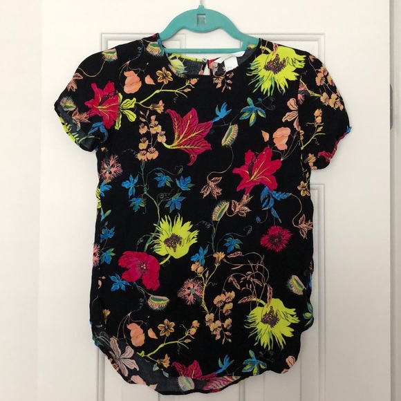 Floral Top - Picture 1 of 2